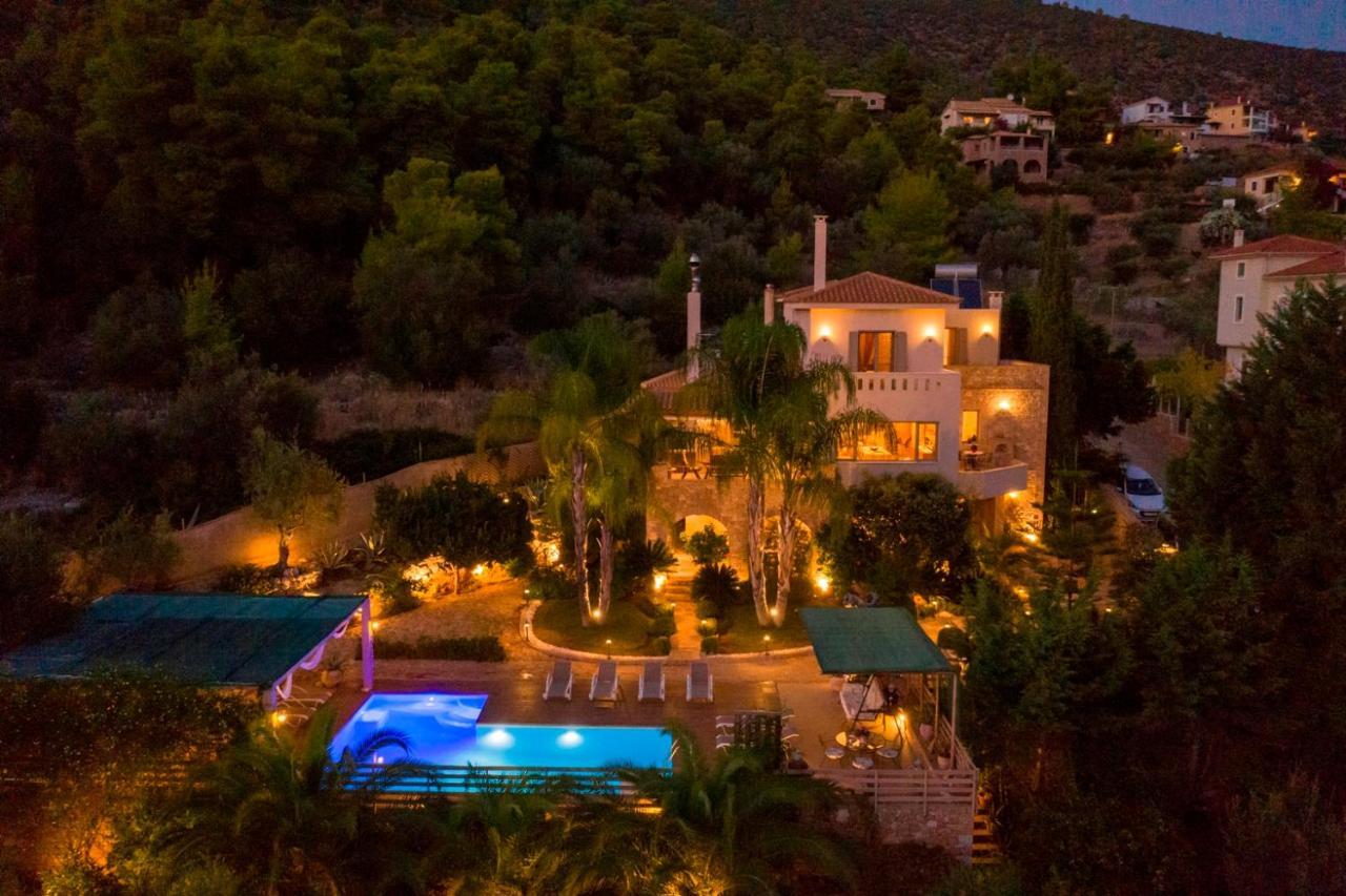 Villa Maira Luxurious With Private Swimming Pool Kórfos Exterior foto