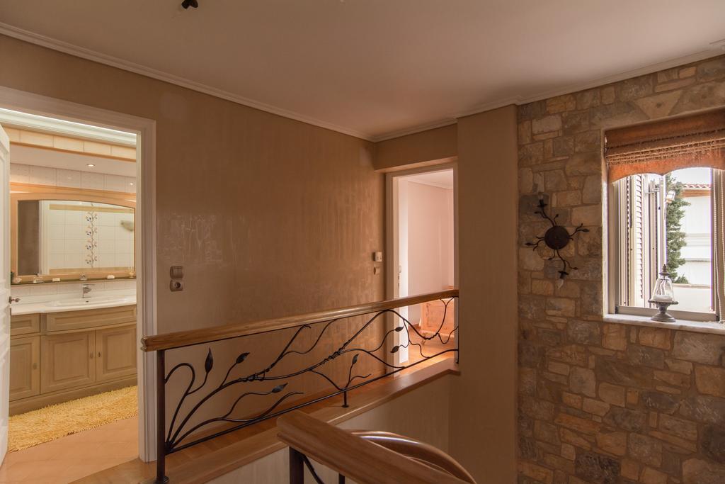 Villa Maira Luxurious With Private Swimming Pool Kórfos Exterior foto