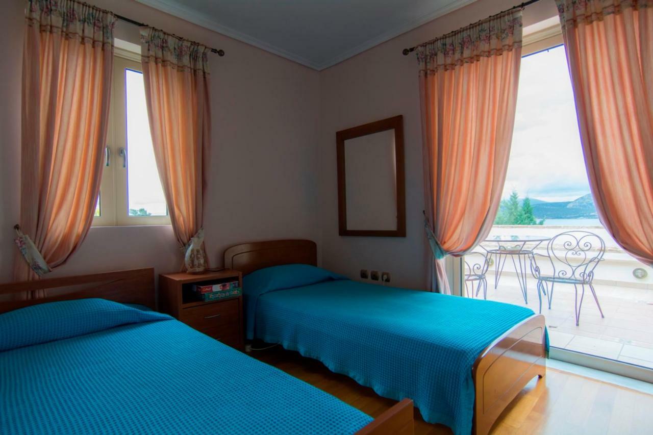 Villa Maira Luxurious With Private Swimming Pool Kórfos Exterior foto